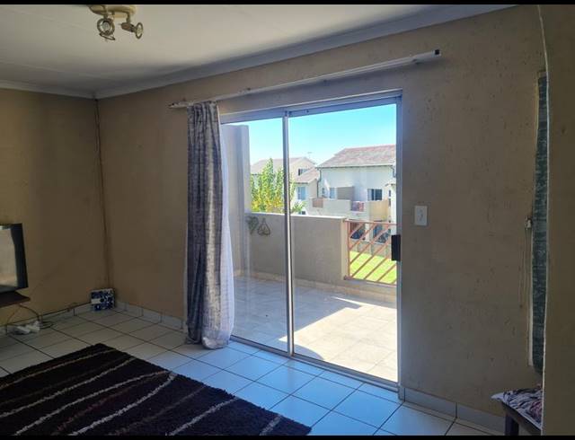 2 BEDROOM APARTMENT FOR SALE IN BROMHOF EXT